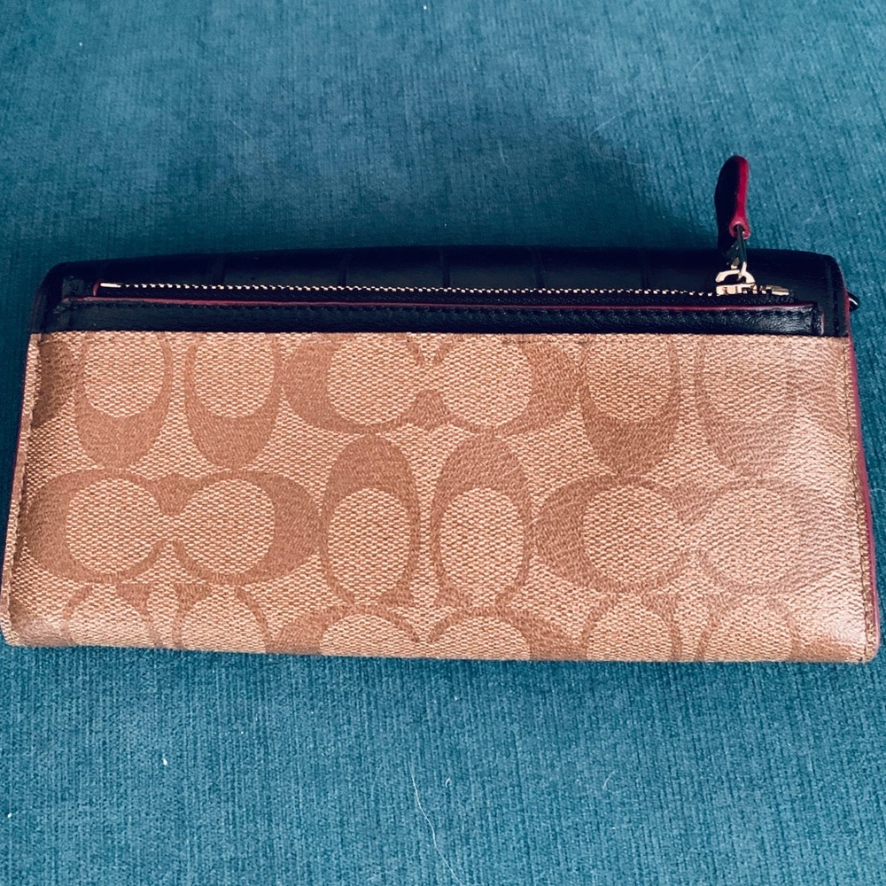 Coach Wallet - Picture 2 of 8